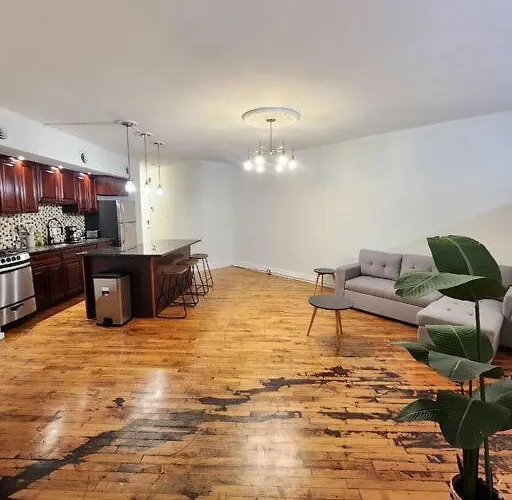 Spacious Loft Near River - Sleep 6