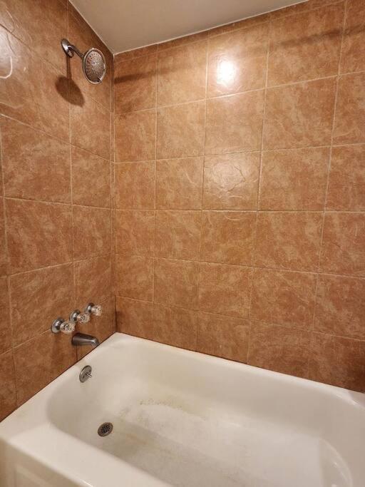 Apartamento Spacious Loft Near River - Sleep 6
